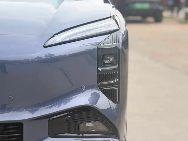 Hongqi Tian Gong 08 — Фото автомобиля 5