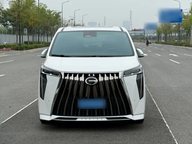 GAC Trumpchi M8 — Фото автомобиля 3