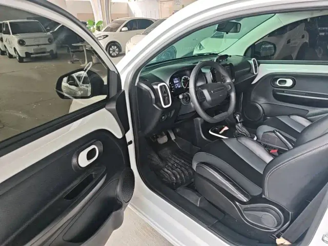 Roewe Clever — Фото автомобиля 15