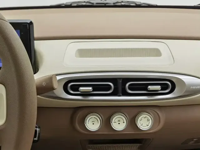 Wuling Hongguang Mini EV — Фото автомобиля 12