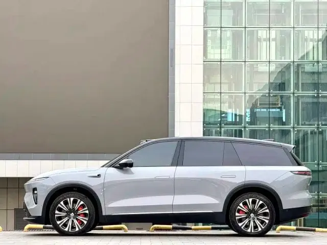 Nio ES8 — Фото автомобиля 8