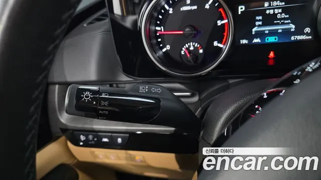 Kia Carnival 4th Gen — Фото автомобиля 24