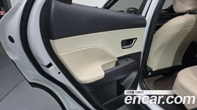 Hyundai Kona SX2 — Фото автомобиля 25