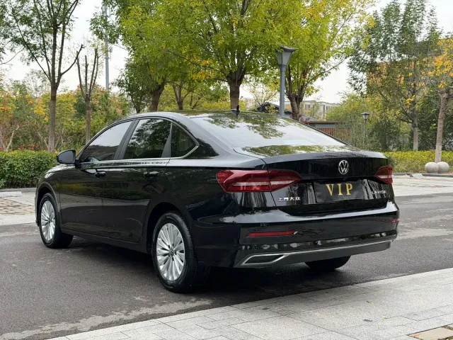 Volkswagen Lavida — Фото автомобиля 18