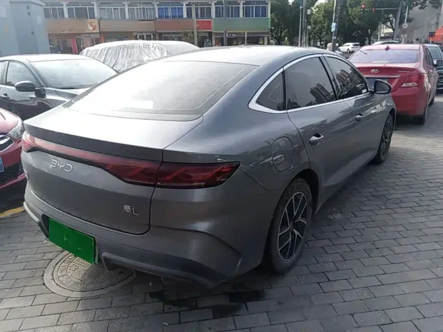 BYD Qin L — Фото автомобиля 6