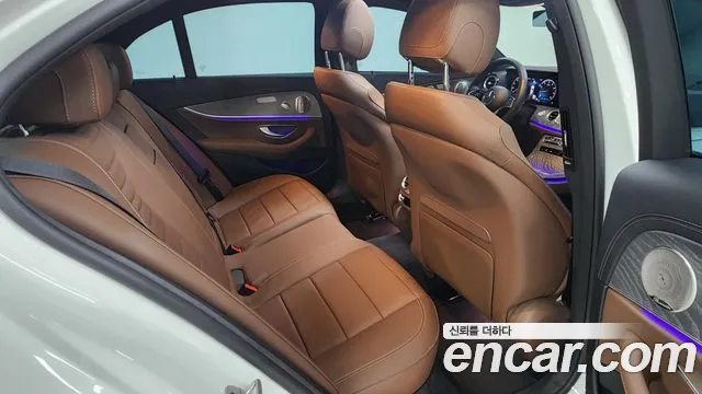 Mercedes-Benz E-Class E-класс W213 E350 4MATIC Exclusive — Фото автомобиля 10