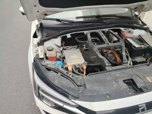 Roewe Feifan ER6 — Фото автомобиля 21