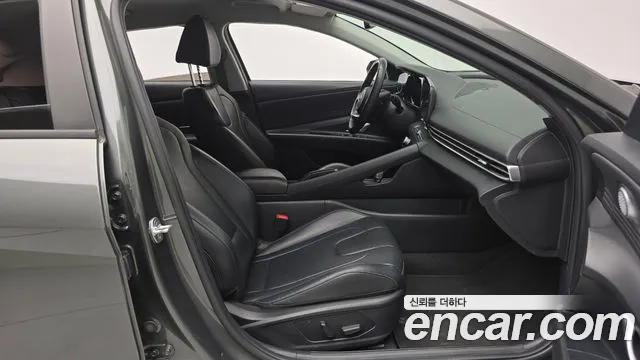 Hyundai AVANTE Avante (CN7) — Фото автомобиля 11