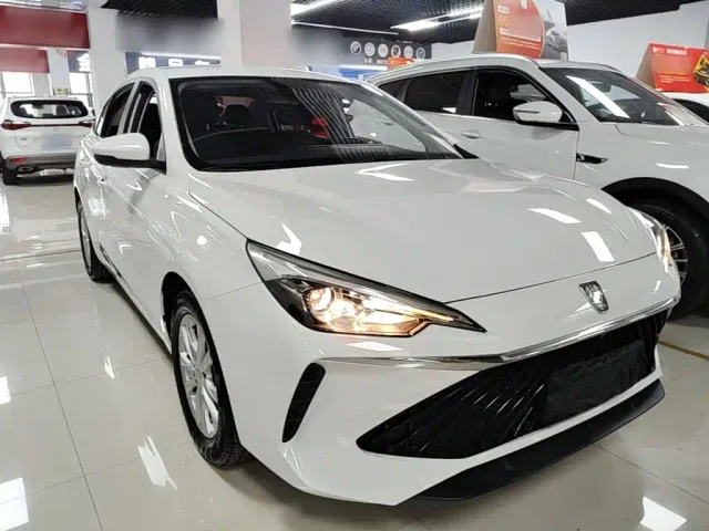 Roewe i5 — Фото автомобиля 3