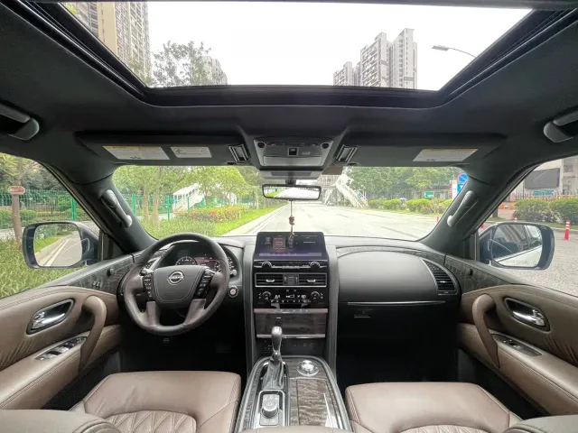 Nissan Patrol — Фото автомобиля 10