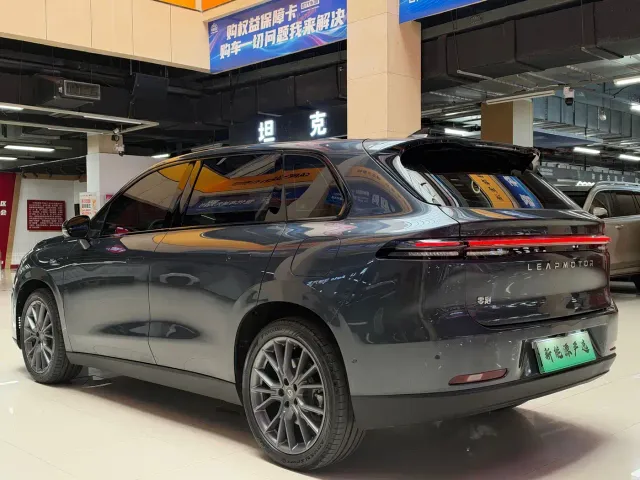 Leapmotor C10 — Фото автомобиля 4