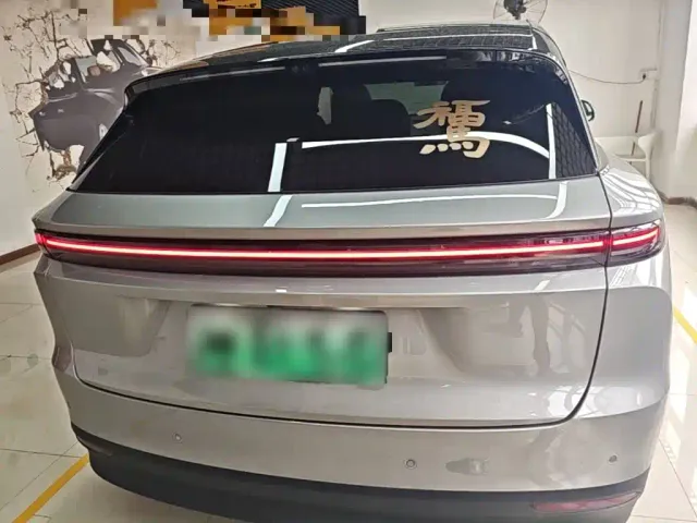 Li Auto i6 — Фото автомобиля 5