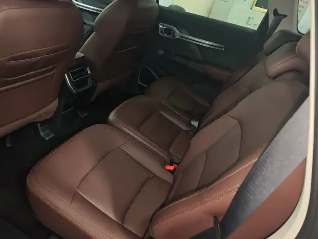 Geely Haoyue — Фото автомобиля 16