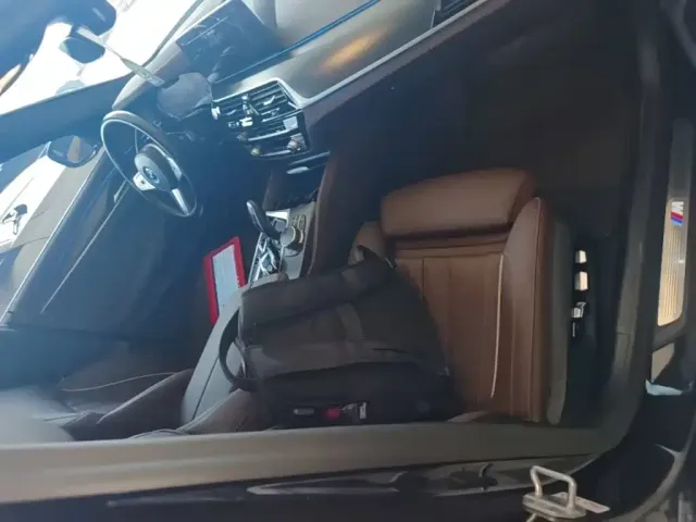 BMW 5 Series — Фото автомобиля 17