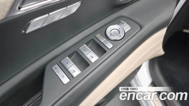 Genesis GV80 — Фото автомобиля 28