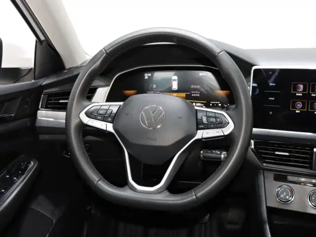 Volkswagen Bora — Фото автомобиля 12