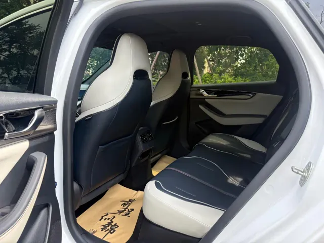 BYD Qin PLUS — Фото автомобиля 6