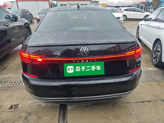 Volkswagen Passat — Фото автомобиля 5