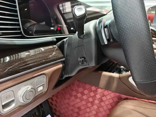 Mercedes-Benz GLE-Class — Фото автомобиля 13