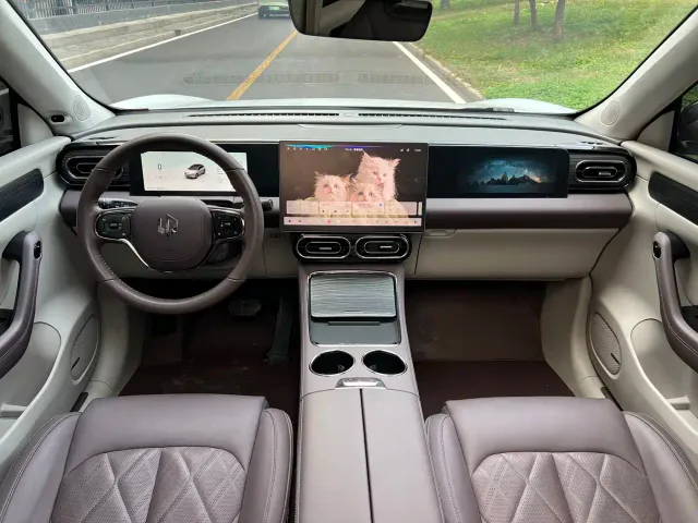 Leapmotor C11 — Фото автомобиля 4