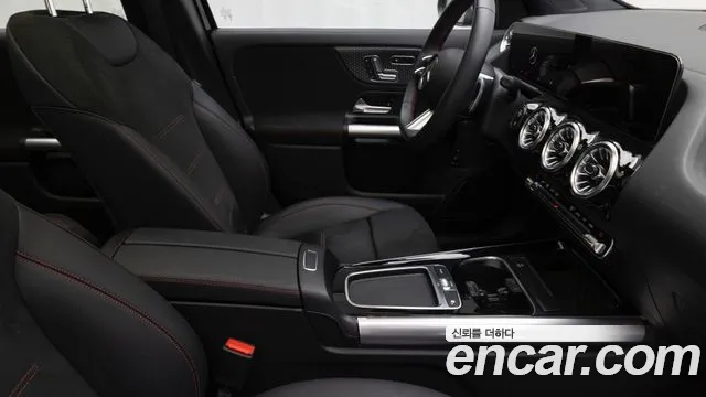 Mercedes-Benz GLA-Class H247 — Фото автомобиля 19