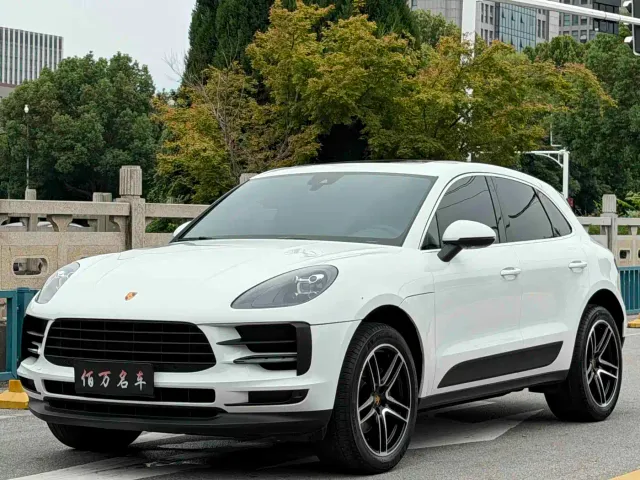 Фотография автомобиля — Porsche Macan
