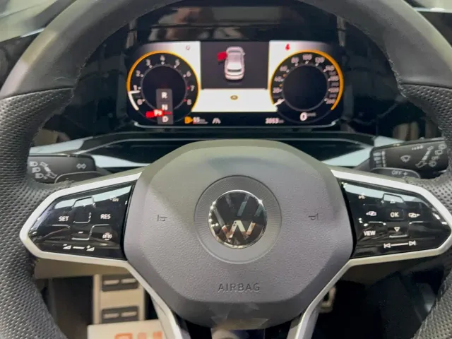 Volkswagen Golf — Фото автомобиля 20