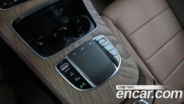 Mercedes-Benz E-Class W213 — Фото автомобиля 30