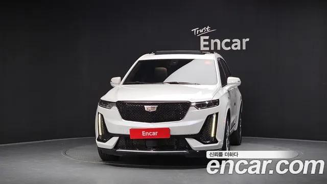 Cadillac XT6 — Фото автомобиля 3