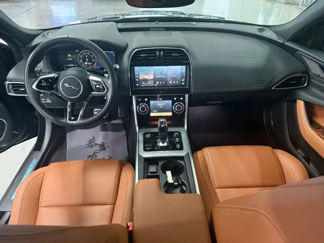 Jaguar XEL — Фото автомобиля 5
