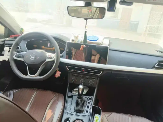 Volkswagen Lavida — Фото автомобиля 12