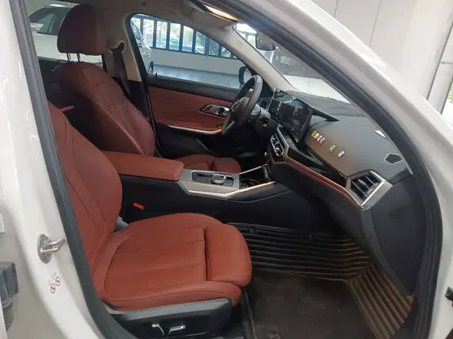 BMW i3 — Фото автомобиля 11