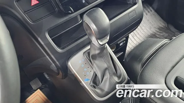 Hyundai Staria Staria Карго 3 места — Фото автомобиля 4