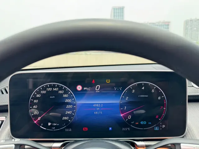 Mercedes-Benz S-Class — Фото автомобиля 11