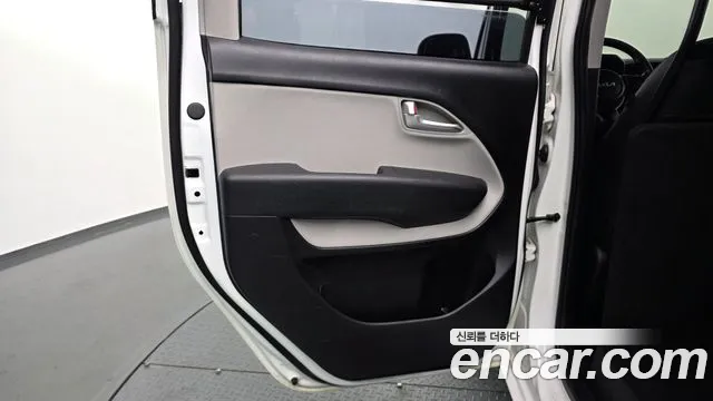 Kia RAY Новый Kia Ray Фургон — Фото автомобиля 25