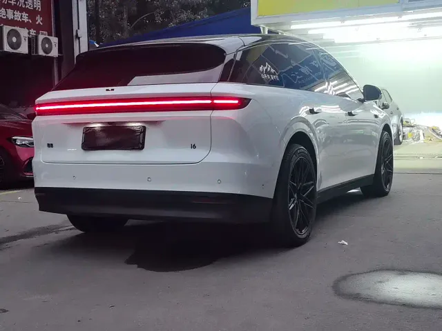 Li Auto i6 — Фото автомобиля 7