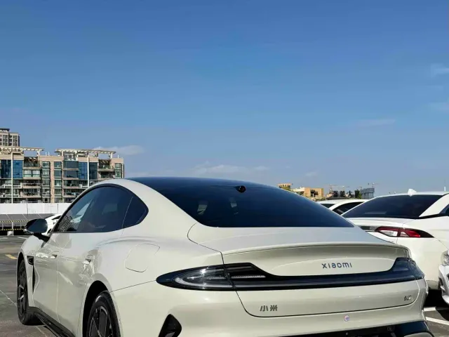 Xiaomi SU7 — Фото автомобиля 7