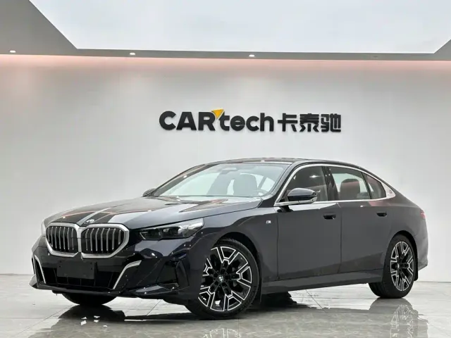 Фотография автомобиля — BMW 5 Series