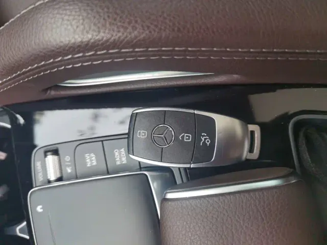 Mercedes-Benz GLE-Class — Фото автомобиля 9