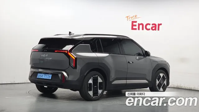 Kia EV3 — Фото автомобиля 2