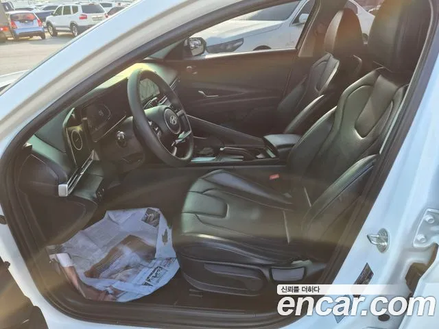 Hyundai Avante CN7 — Фото автомобиля 16