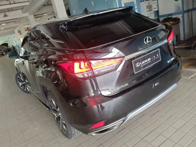 Lexus RX — Фото автомобиля 3