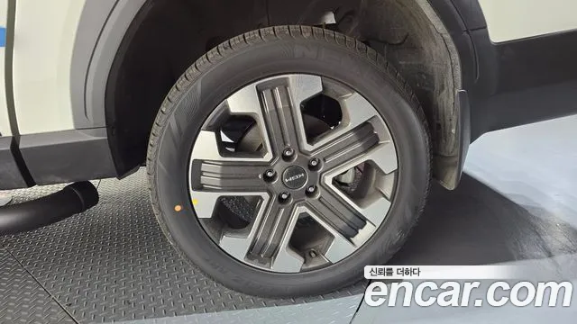 KG_Mobility_Ssangyong Musso Musso (Q300) Дизель 2.2 4WD — Фото автомобиля 18