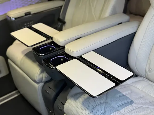 ZEEKR Zeekr 009 2024 6-seat Executive AWD 108kWh — Фото автомобиля 12