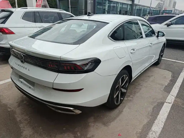 Volkswagen Lamando — Фото автомобиля 6