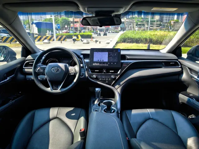 Toyota Camry — Фото автомобиля 14