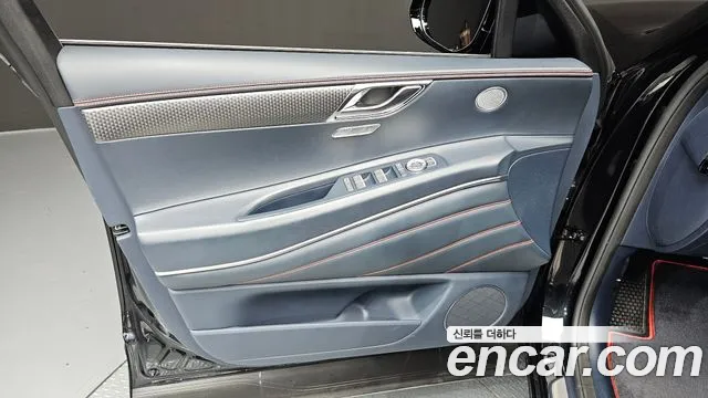 Genesis GV80 — Фото автомобиля 22