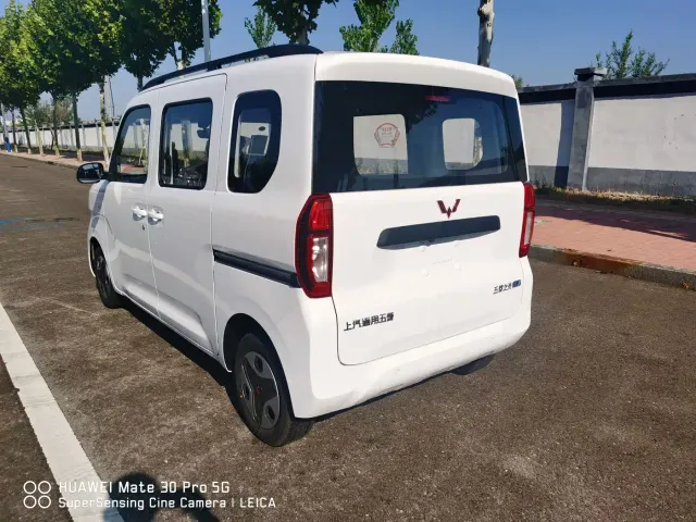 Wuling Zhiguang NEV — Фото автомобиля 4