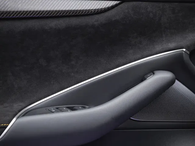 Xiaomi SU7 Ultra — Фото автомобиля 8