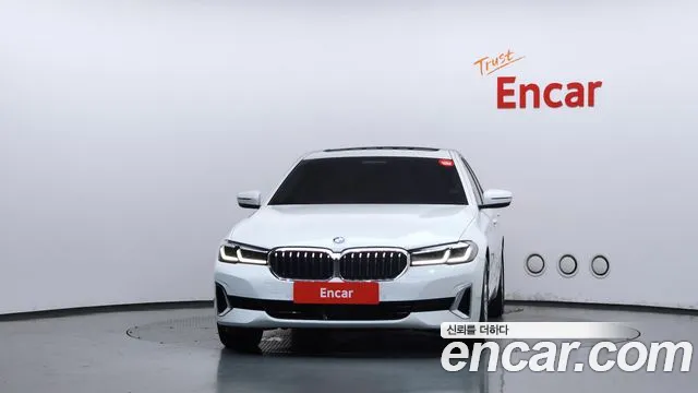BMW 5 Series G30 — Фото автомобиля 3